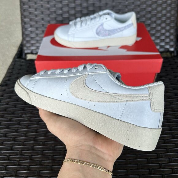 NIKE BLAZER SE LOW RECYCLED WOOL PACK LIGHT ARMORY BLUE Size 6 W - Picture 4 of 6